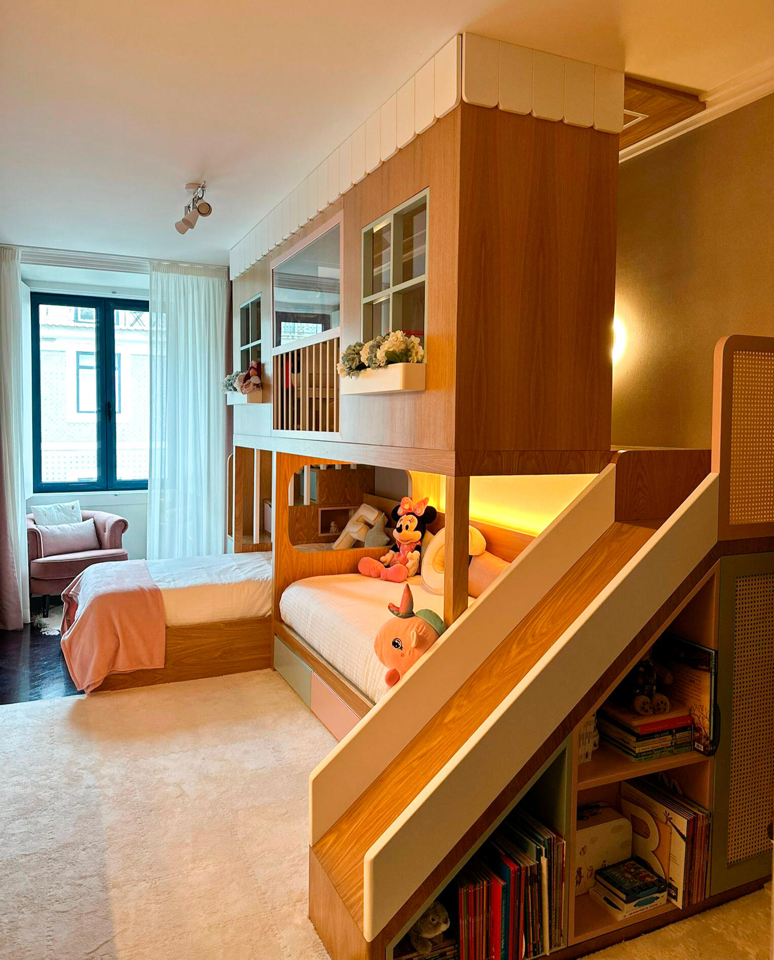 REALIZAÇÂO (LISBOA)