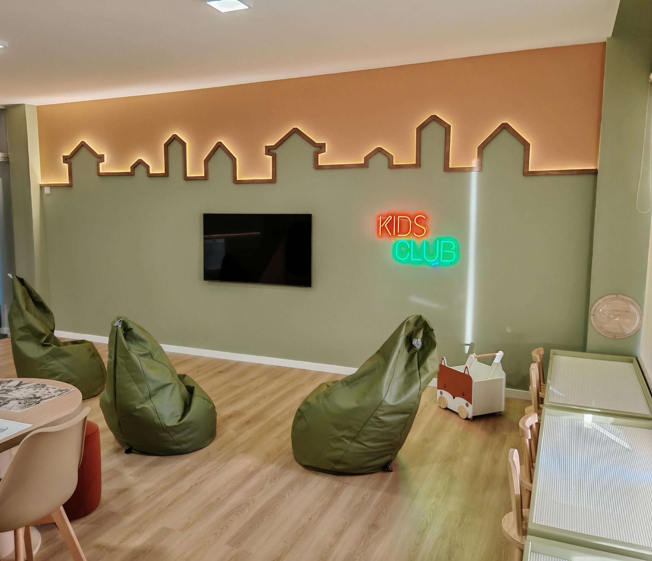 REALIZAÇÂO (ÉVORA)