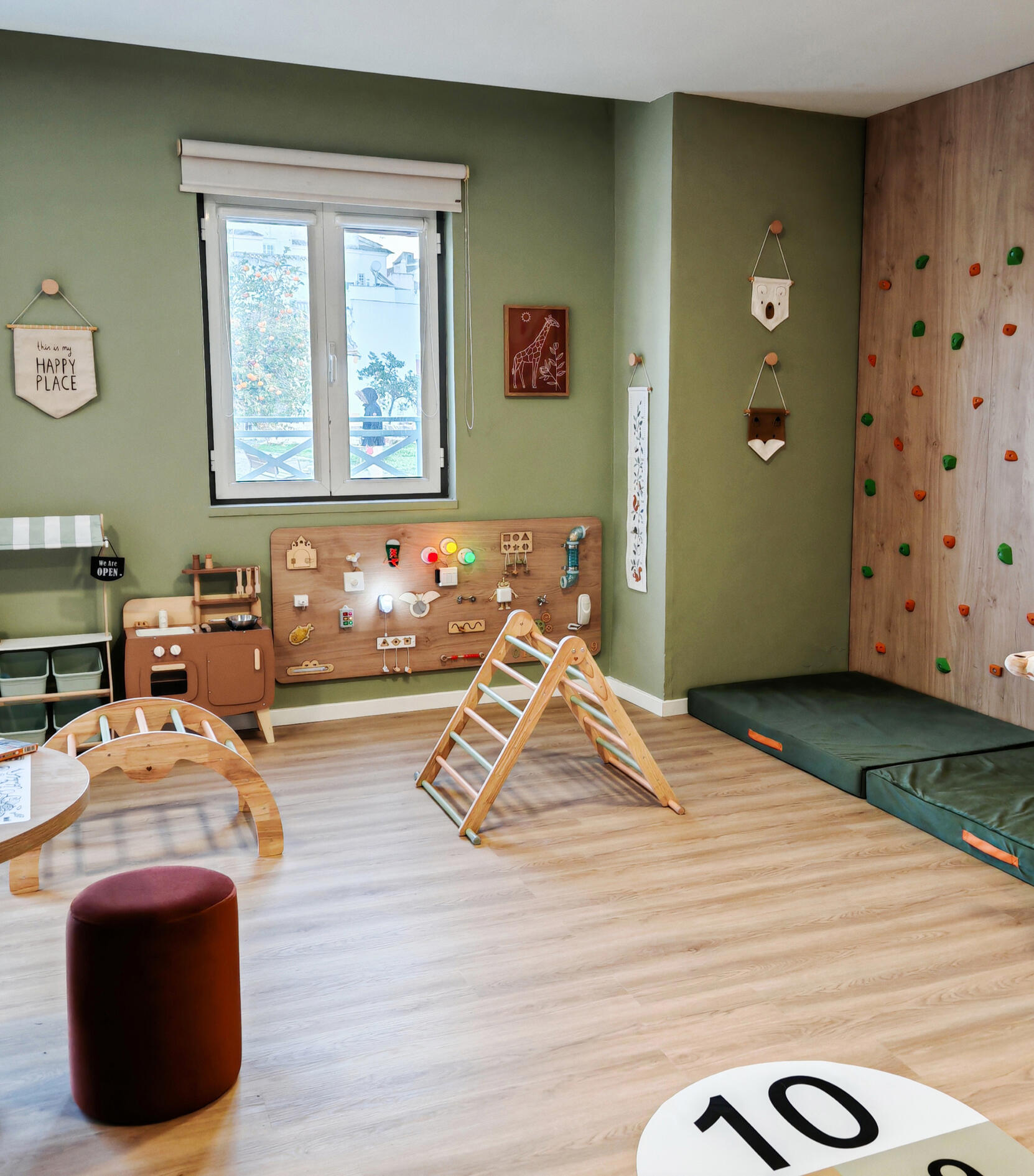 EXECUÇÃO KIDS CLUB (ÉVORA)